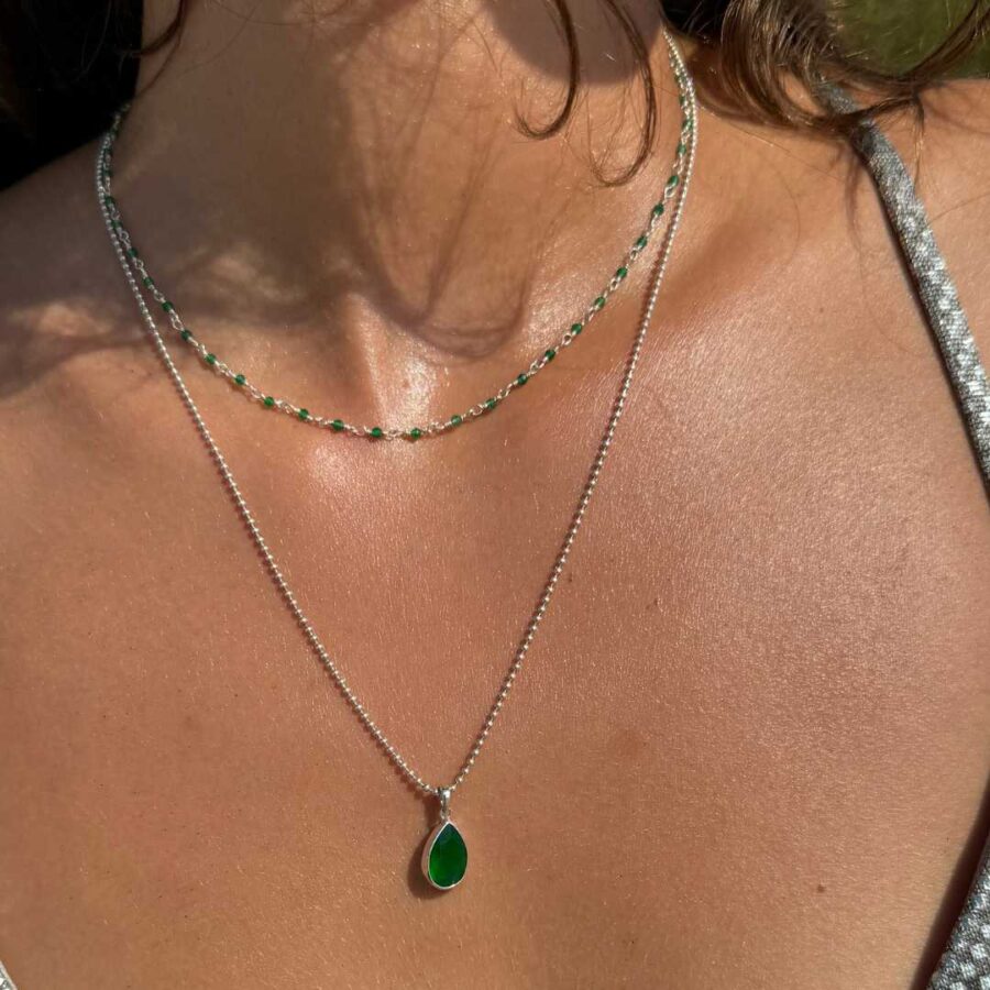 emerald stone alternative necklace neila nilow